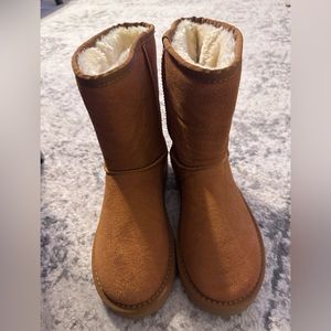 Ugg winter boots